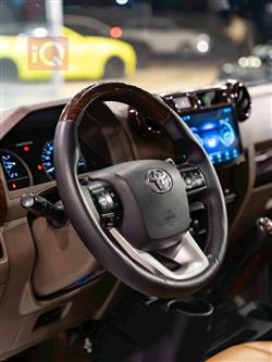 Toyota Land Cruiser 70